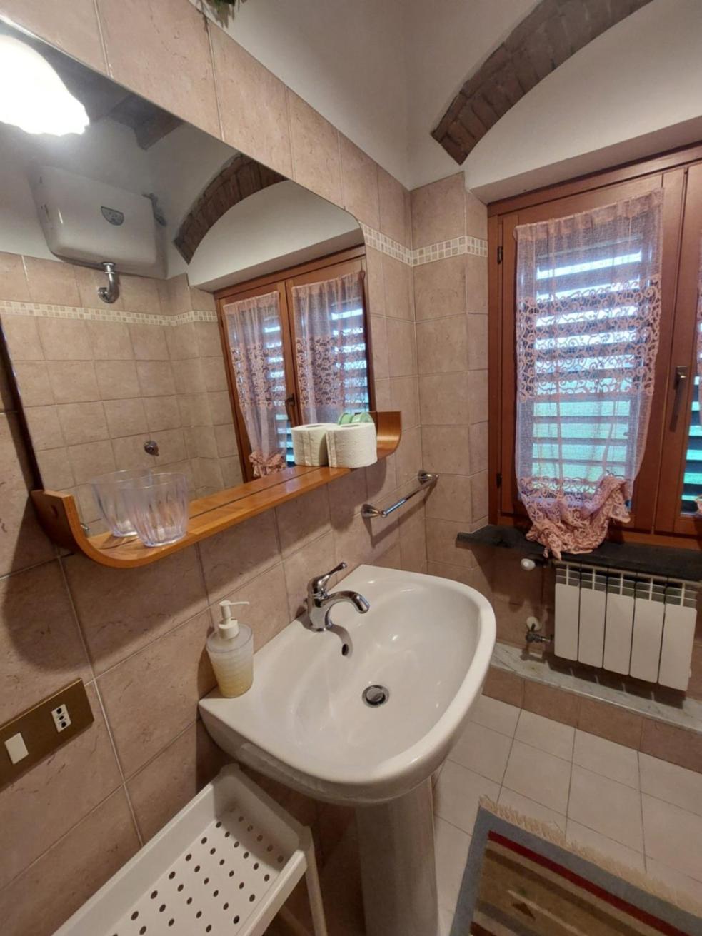 Bed and Breakfast La Convenienza Uliveto Terme Екстер'єр фото